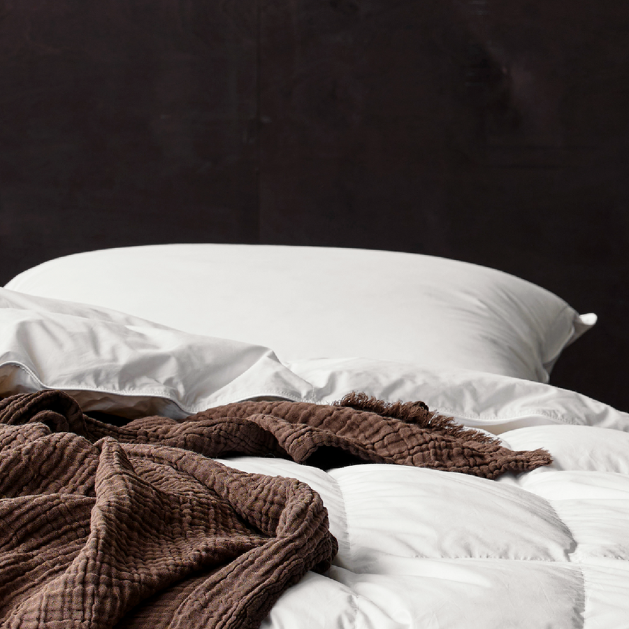 Comfort duck feather pillow